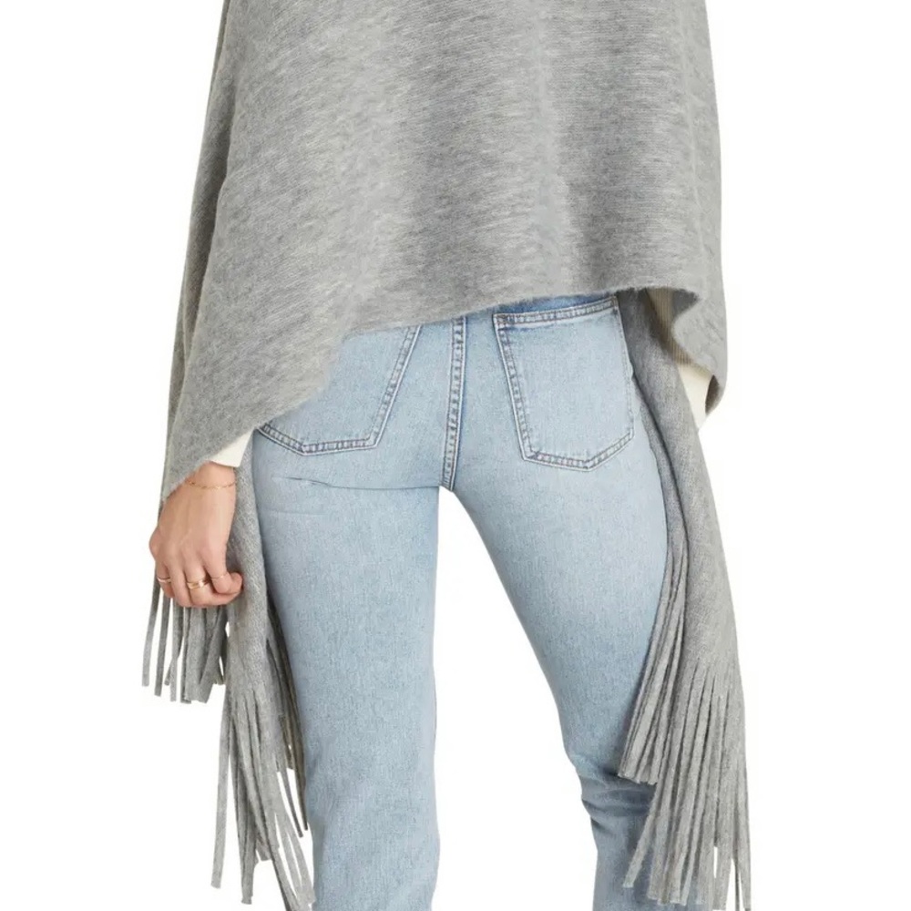 Billabong Gray On The Fringes Oversized Wrap/Scarf - Picture 2 of 6